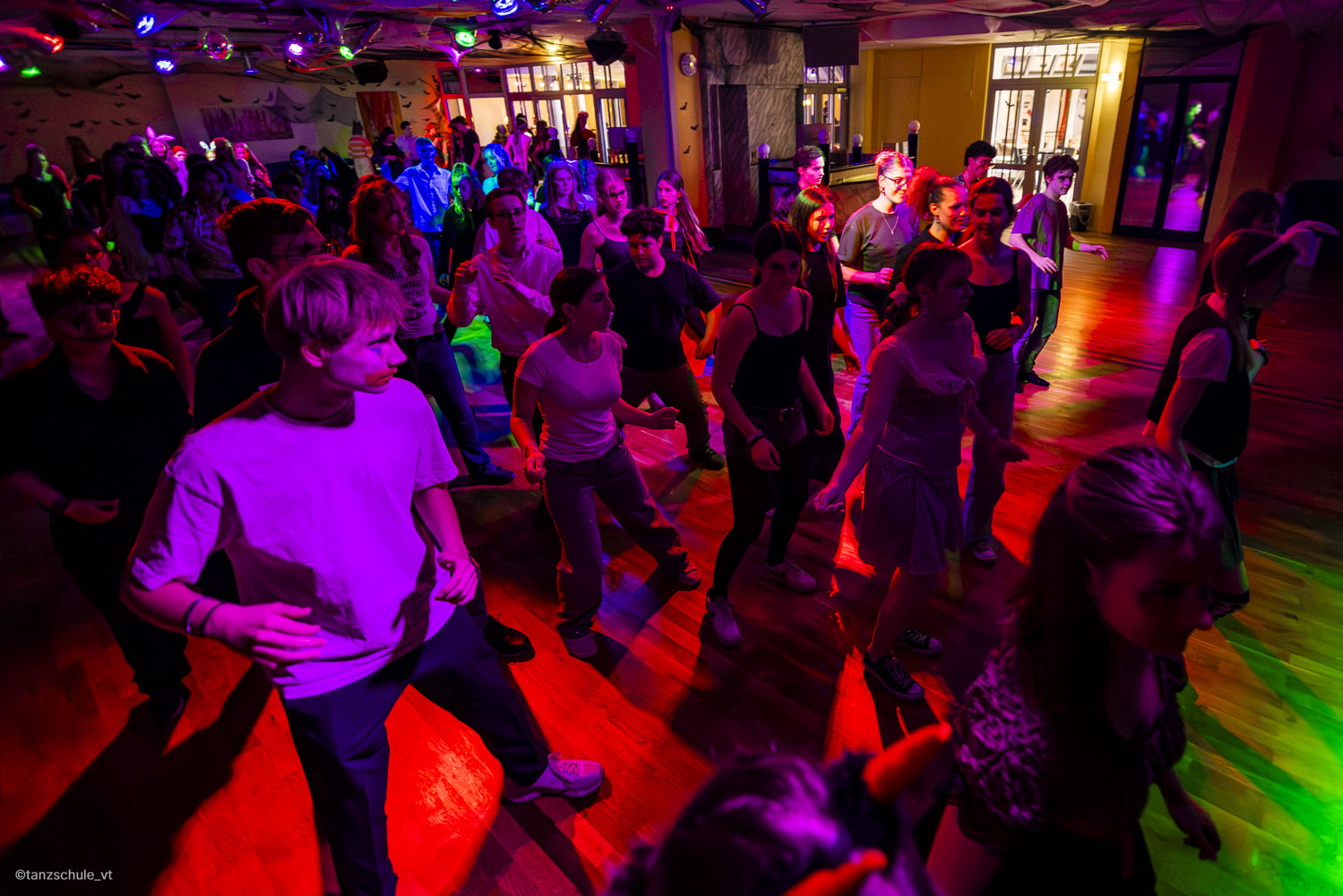 20251025 Halloween Tanzparty 9193